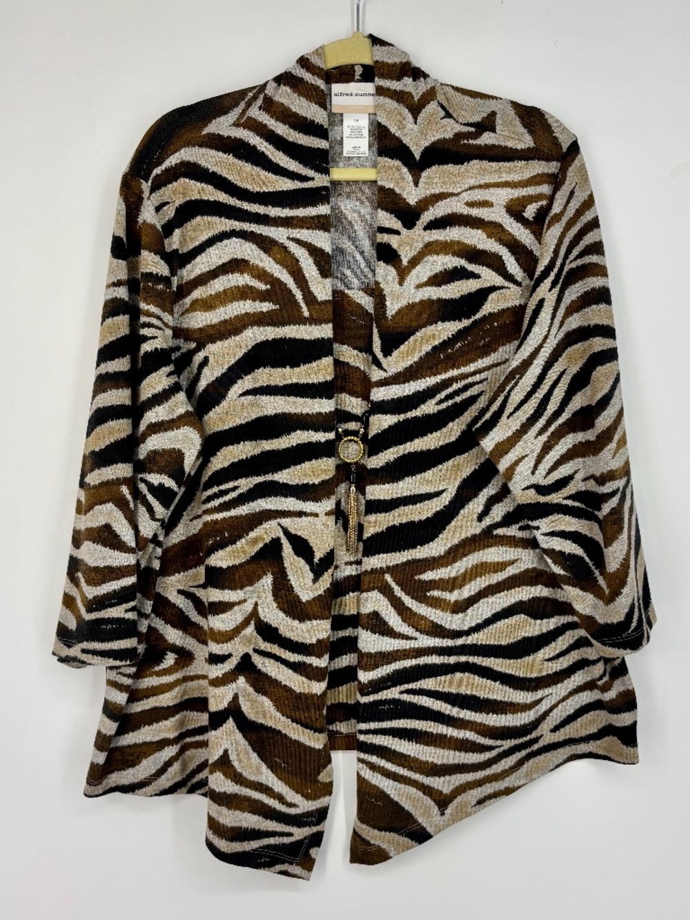 Alfred Dunner Womens 1X Cardigan Sweater 2-Fer with Gold Necklace Animal Print